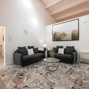Zuara9room Italy